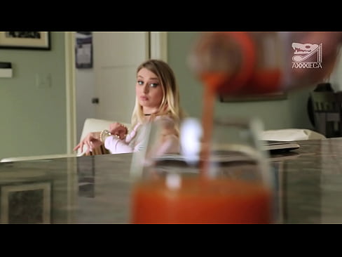 ❤️ Une fille chaude avec de gros seins et une chatte serrée reçoit la bite d'un perdant, mais très fort. Porno beau at fr.com-pornzog.ru