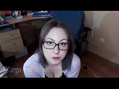 ❤️ Une fille sexy avec des lunettes suce profondément un gode devant la caméra Porno beau at fr.com-pornzog.ru
